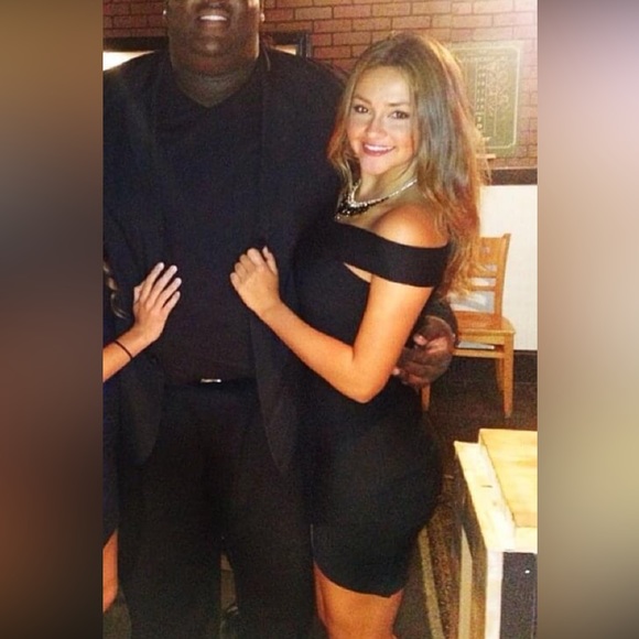 LIKE NEW - GUESS black bodycon dress - XS - Picture 1 of 4